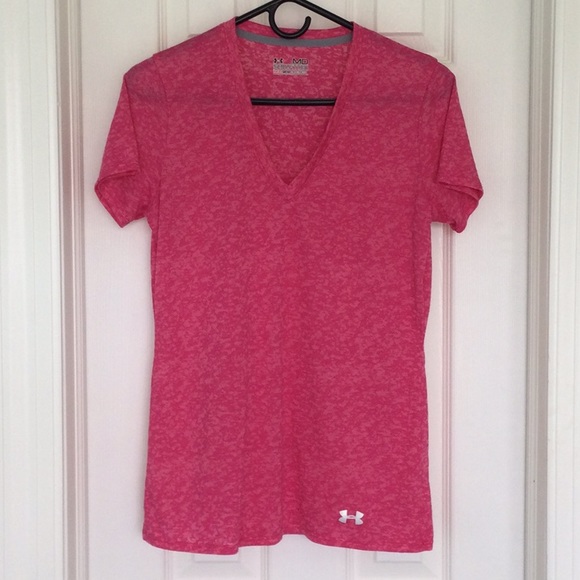 Under Armour Tops - Pink Underarmour top